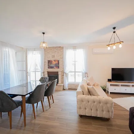 Exceptional With Private Pool And Lovely Garden In Marmaris 빌라